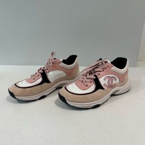 Chanel Sneakers CC Pink & Beige, Suede and White, Authentic